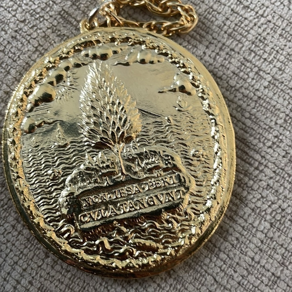 The British Museum Elizabeth I Pendant View 2